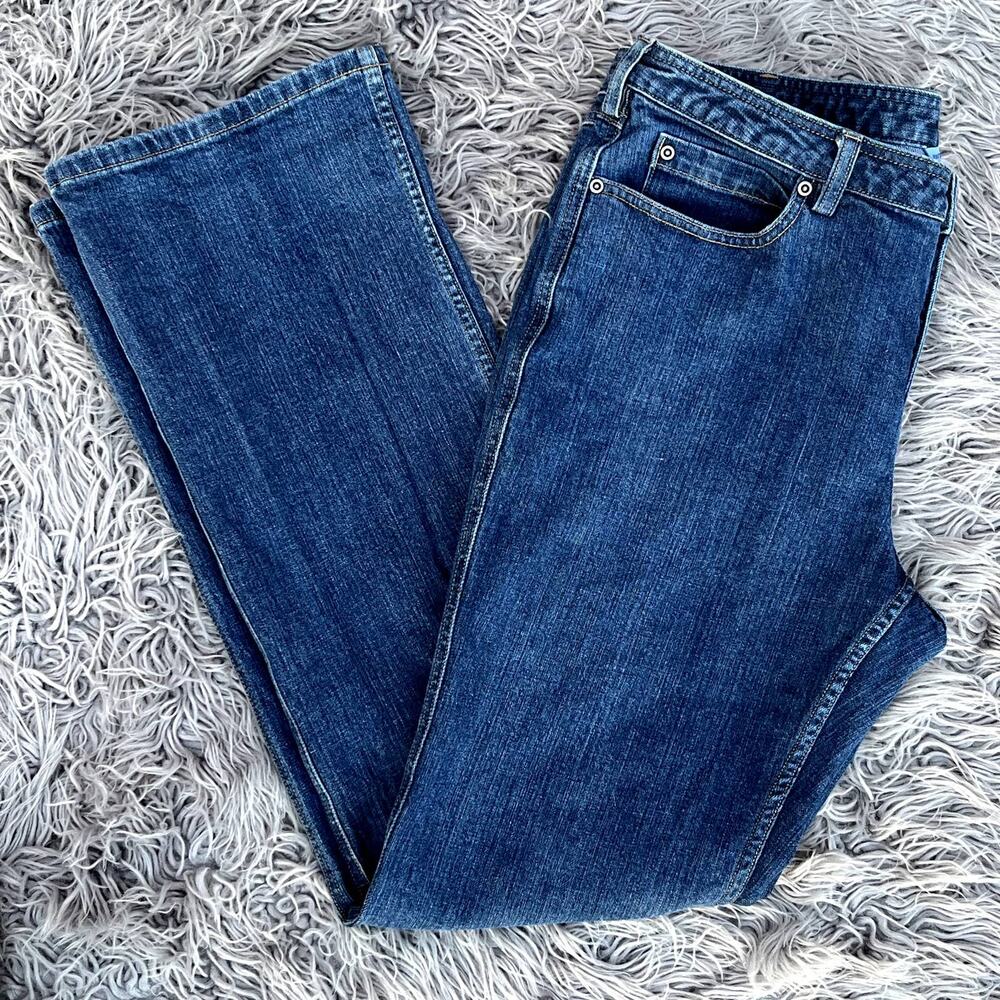 Duluth Trading Co Denim Jeans Straight Leg Medium Blue Mid Rise Womens 14 x 33
